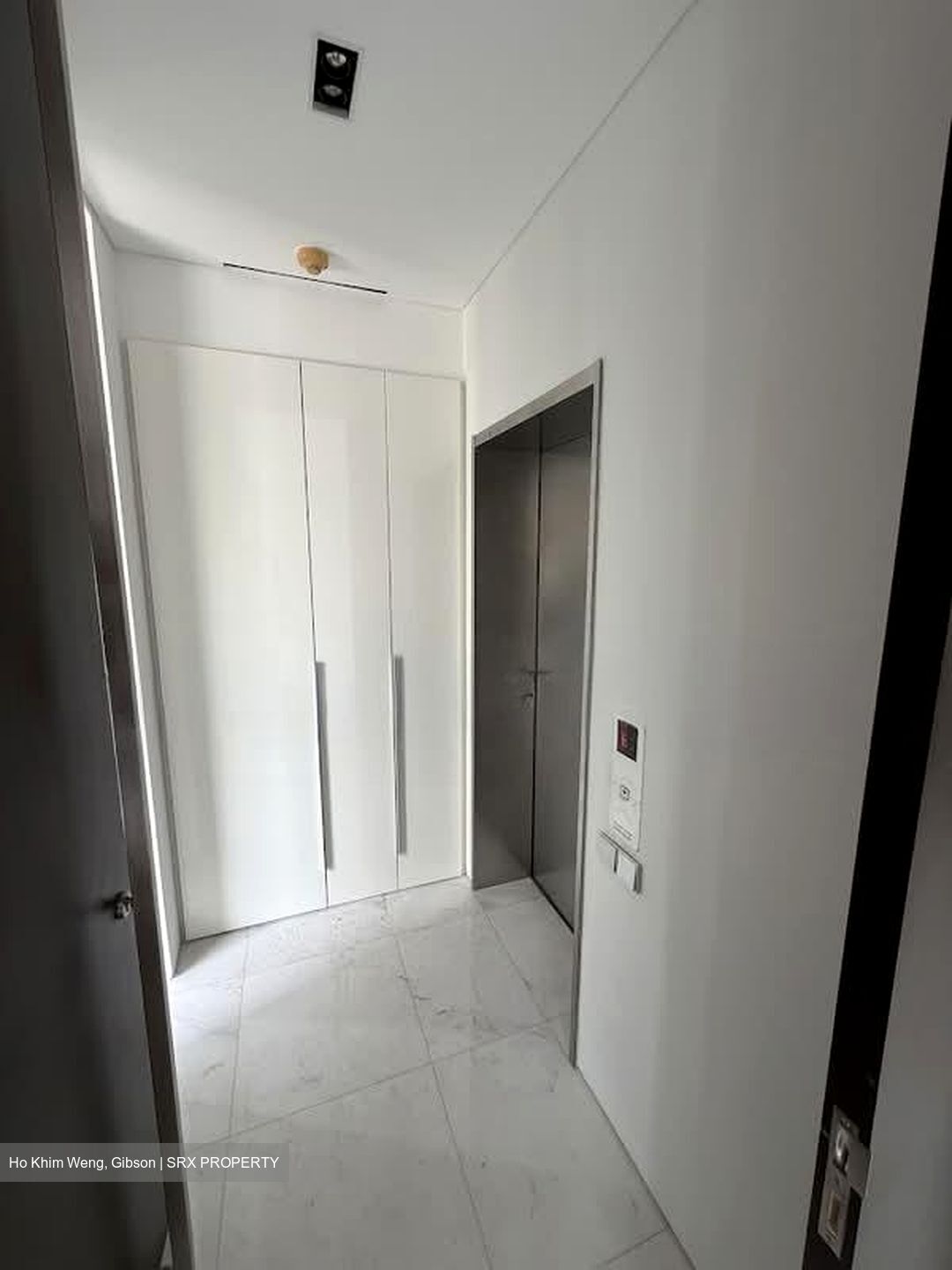 Sui Generis (D10), Condominium #557787651